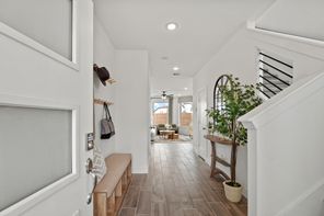 Capeside - Courtyard Collection