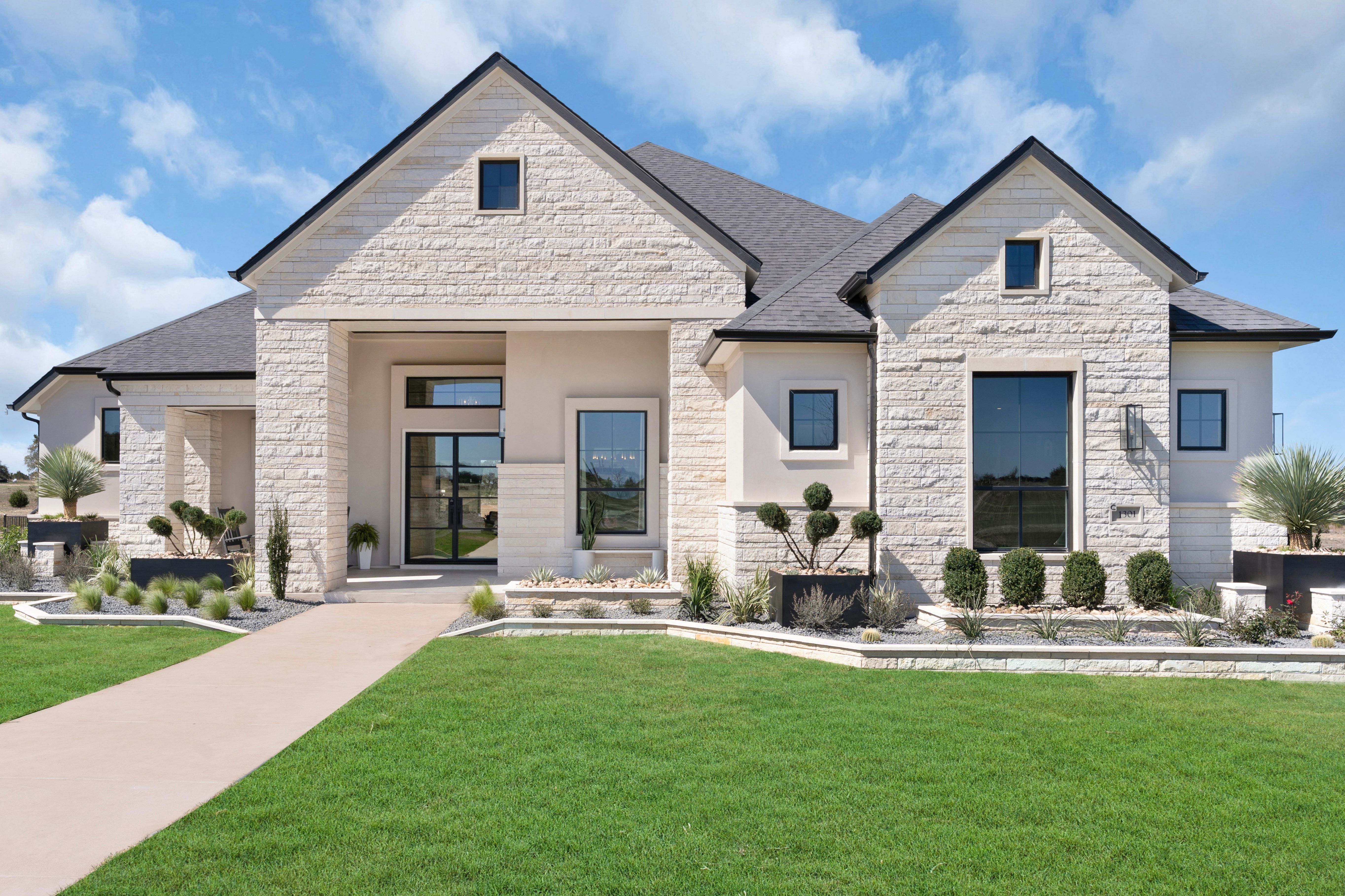 1301 Paxton Lane. Florence, TX 76527