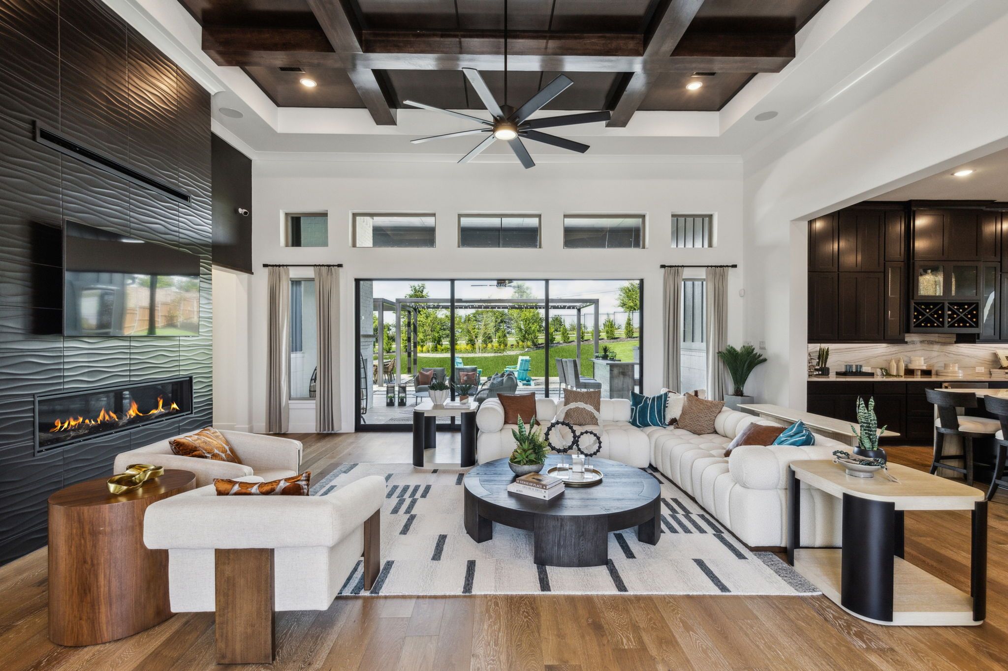 casa en The Vines por Chesmar Homes