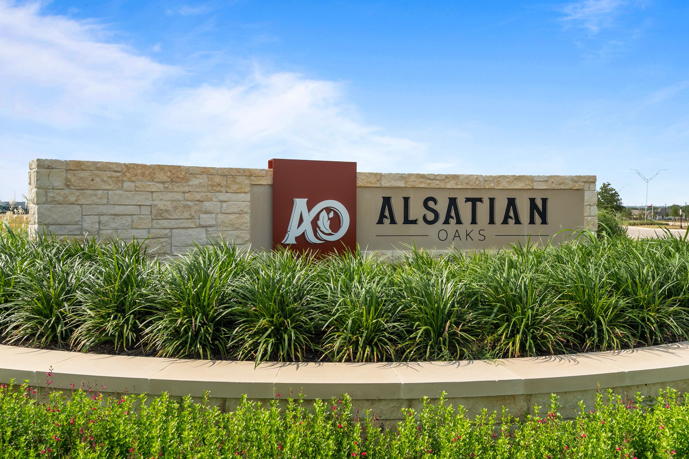 casa en Alsatian Oaks por Chesmar Homes
