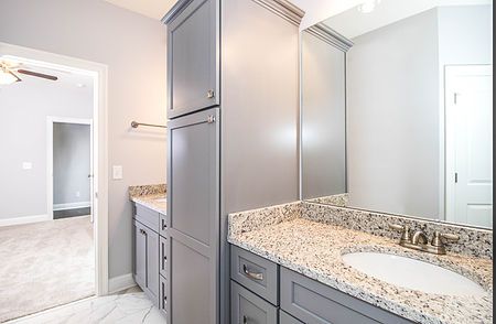 casa en Contenment Homes LLC por Contenment Homes LLC