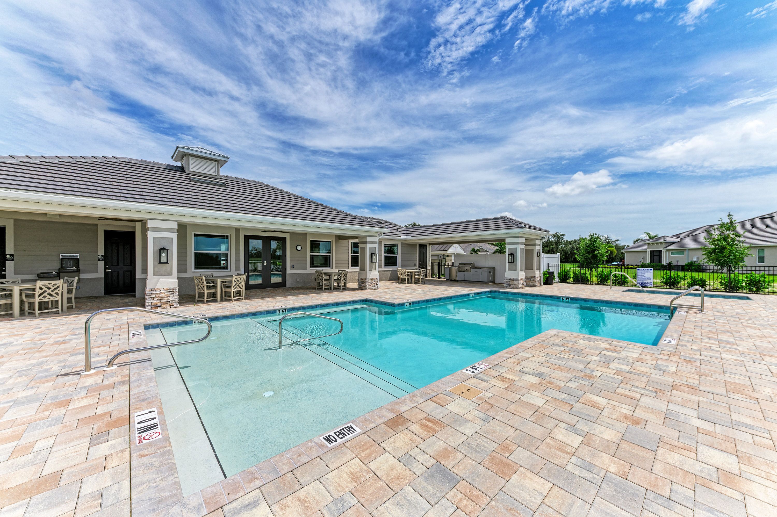 casa en The Laurels por Medallion Home