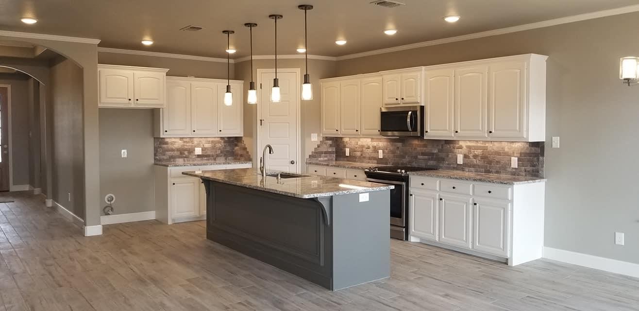 casa en Court Holmberg Homes, LLC por Court Holmberg Homes, LLC
