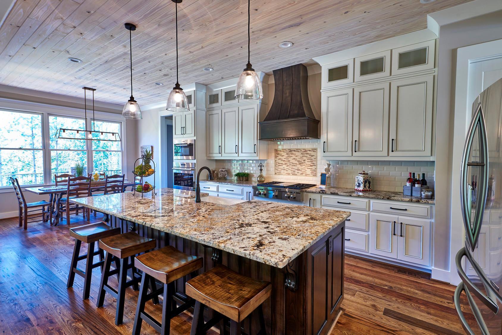 casa en Cross Creek Contracting & Remodeling por Cross Creek Contracting & Remodeling, LLC.
