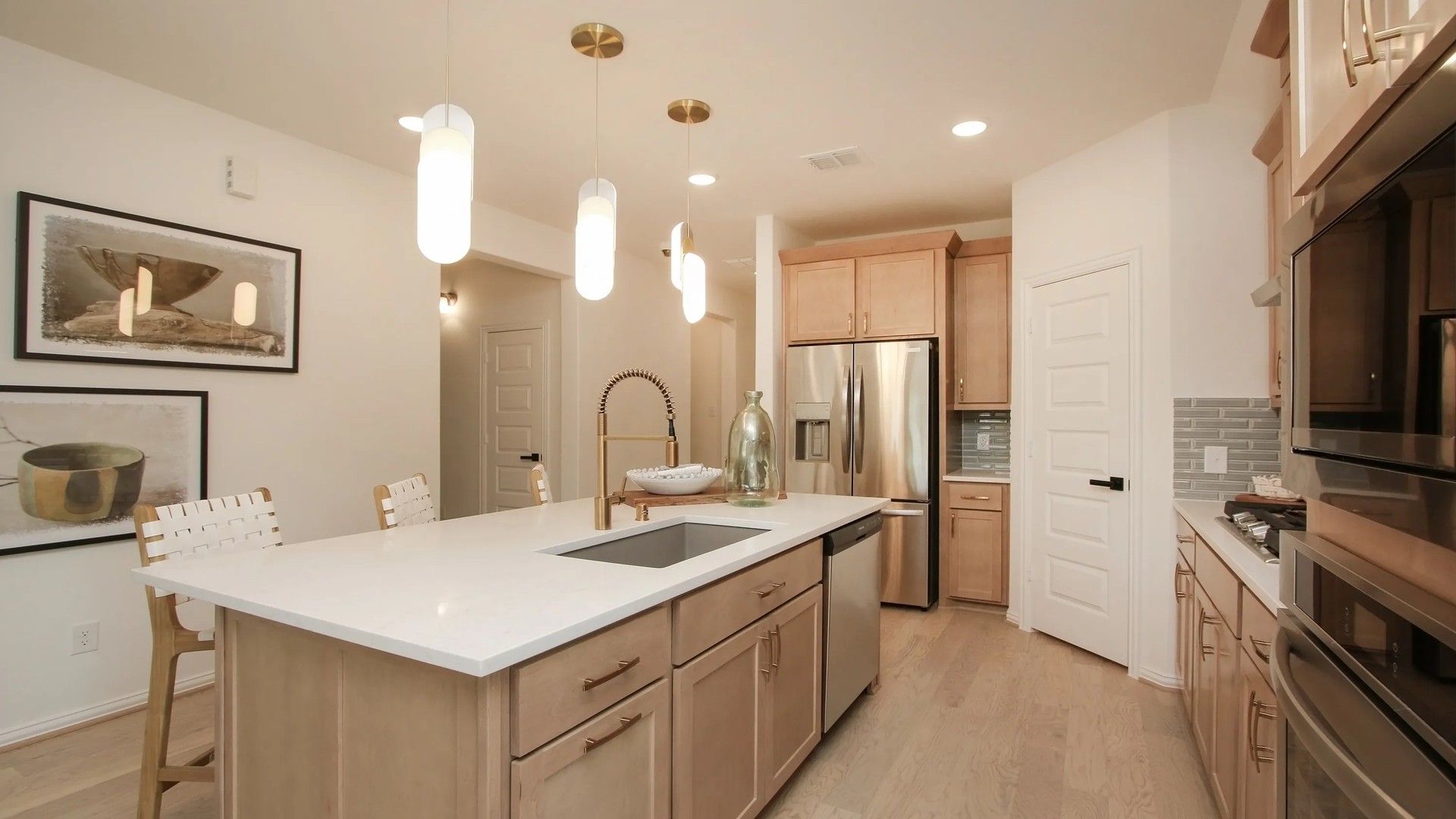 casa en Ellis Cove por DRB Homes