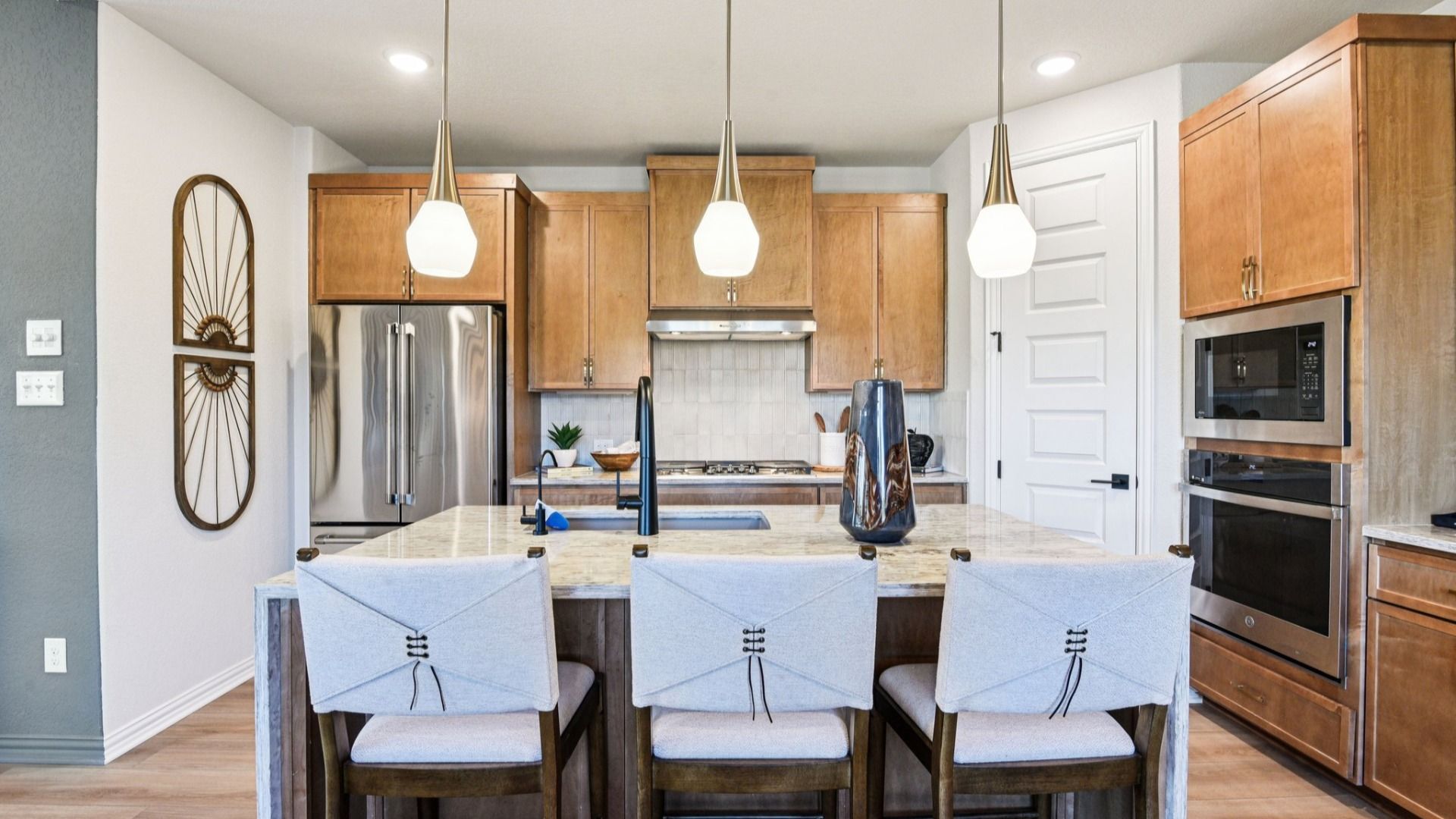 casa en Clear Creek por DRB Homes