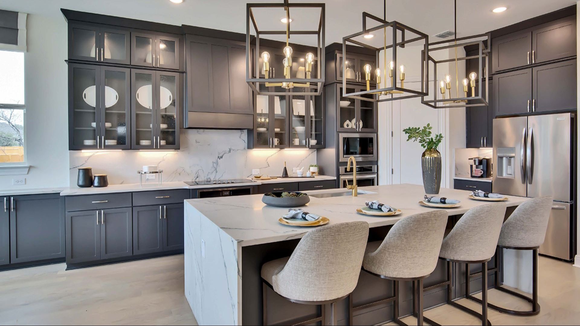 casa en Oaks at San Gabriel por DRB Homes