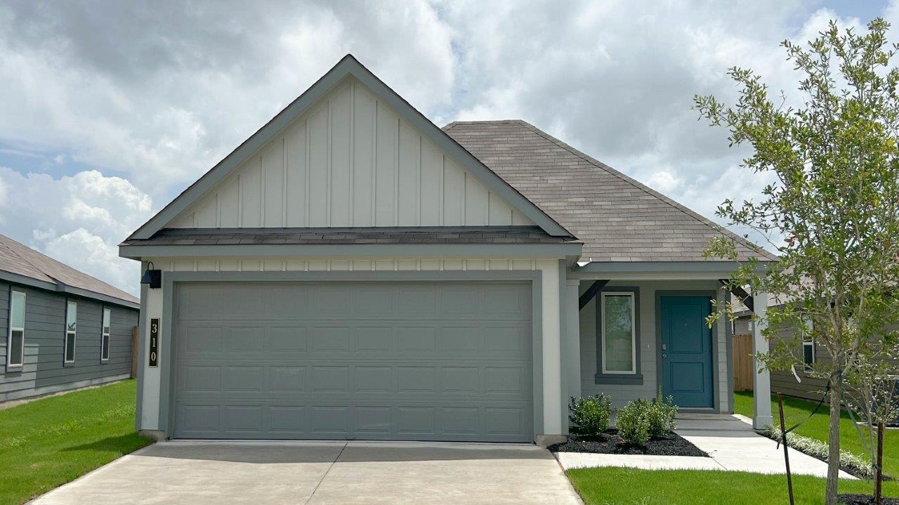 Amber - Cornerstone: Rockdale, Texas - D.R. Horton