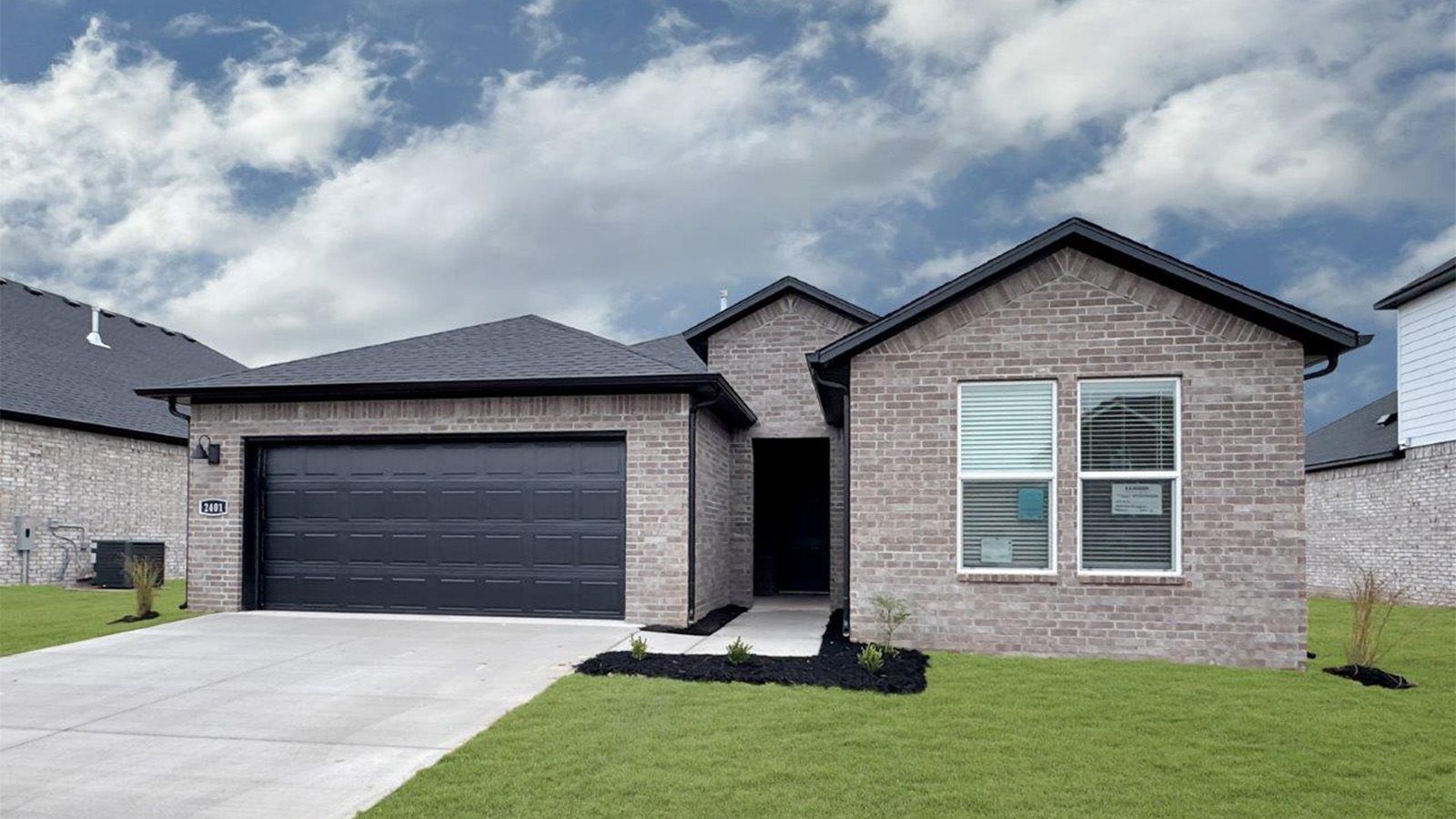 102 Mikah Drive. Maumelle, AR 72113