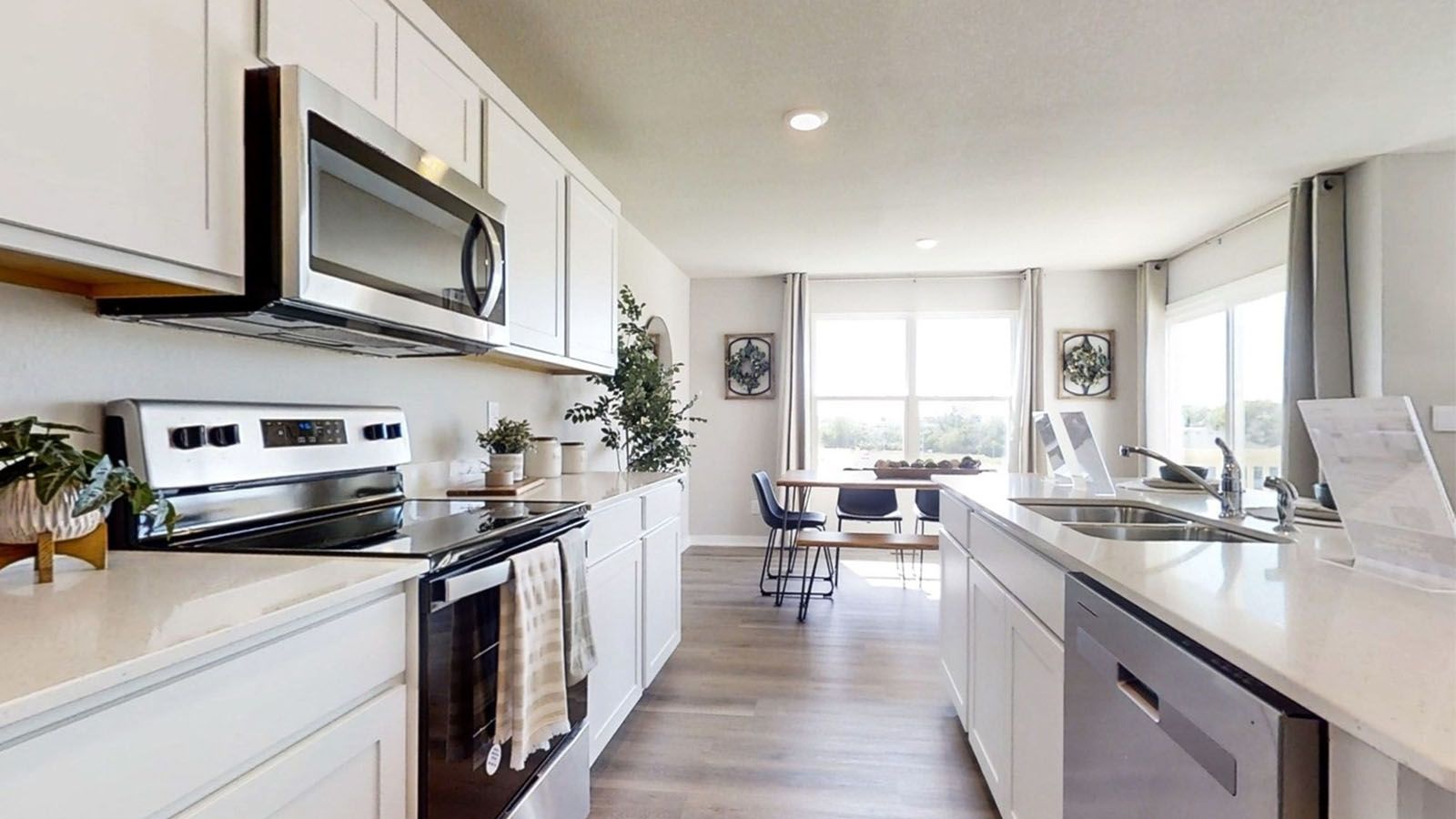 casa en Majestic Pointe Twinhomes por D.R. Horton