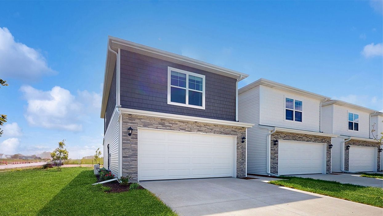 Painted Woods West Townhomes - Waukee, IA