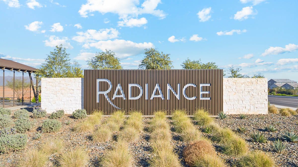 casa en Radiance at Superstition Vistas por D.R. Horton Basic