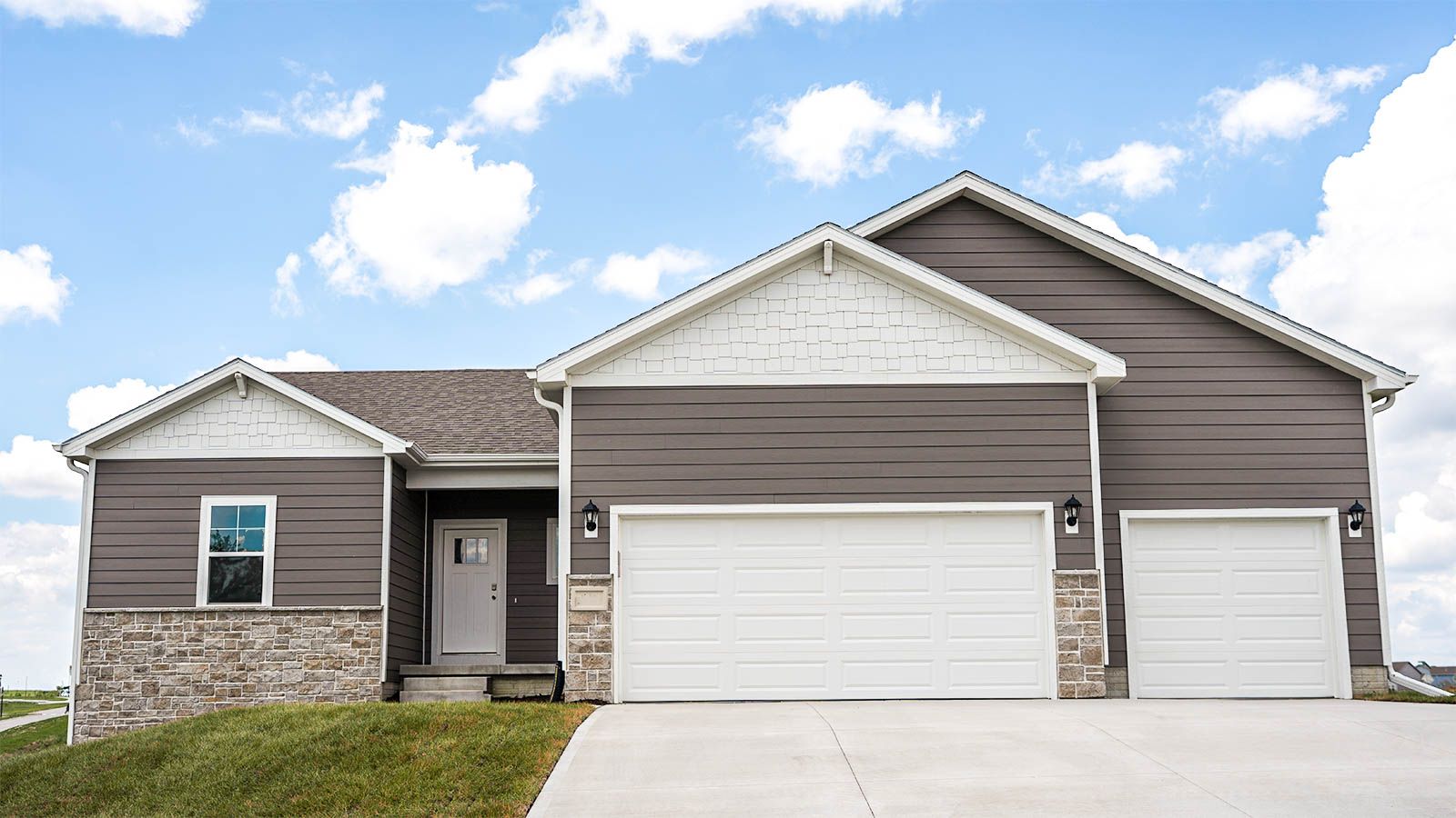 Reagan - Windsor West: Omaha, Nebraska - D.R. Horton