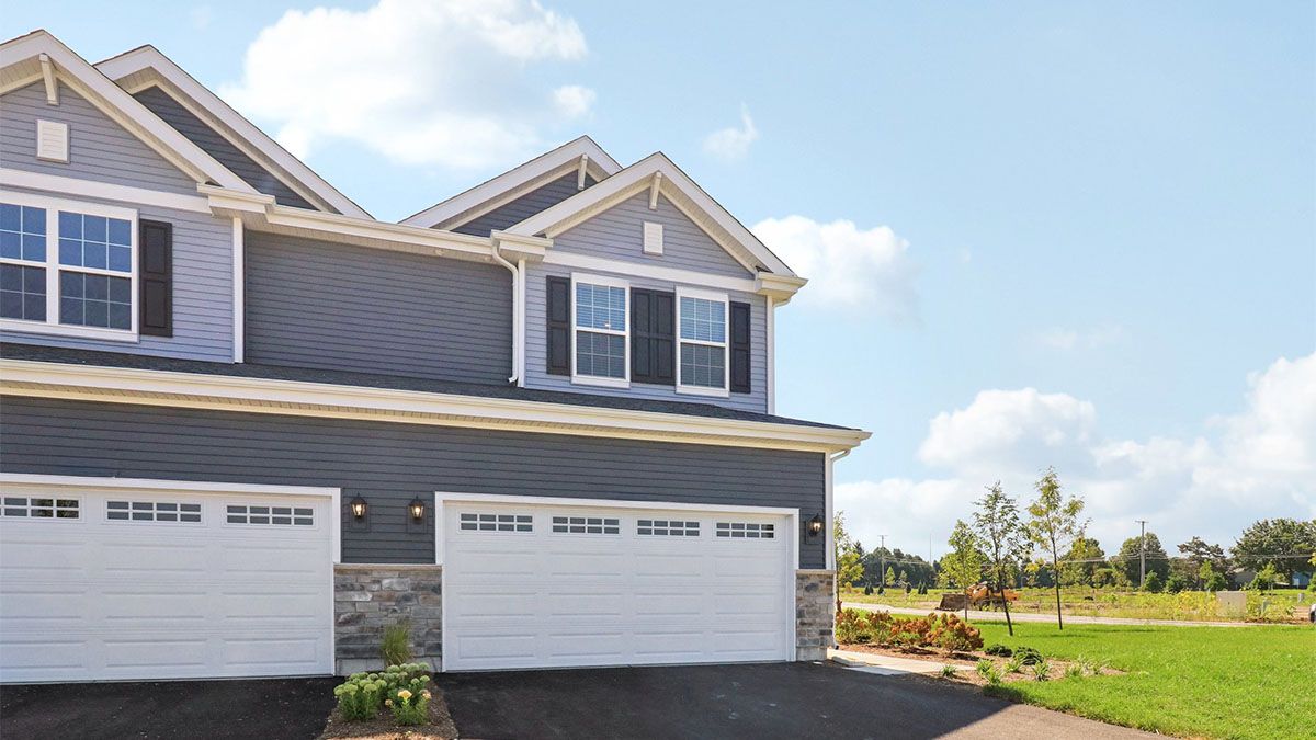 Ashton - Wheatland Crossing: Aurora, Illinois - D.R. Horton