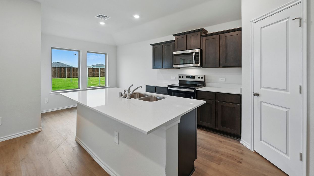 109 Boxwood Drive. Royse City, TX 75189