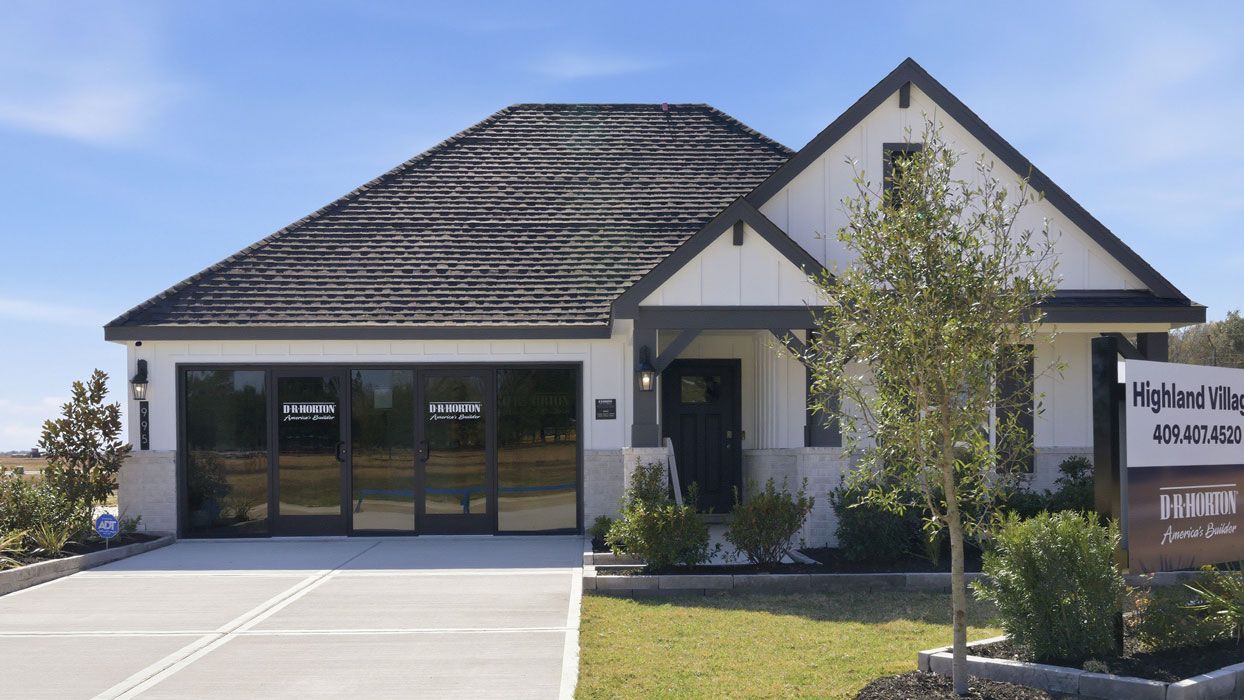 casa en Highland Village por D.R. Horton