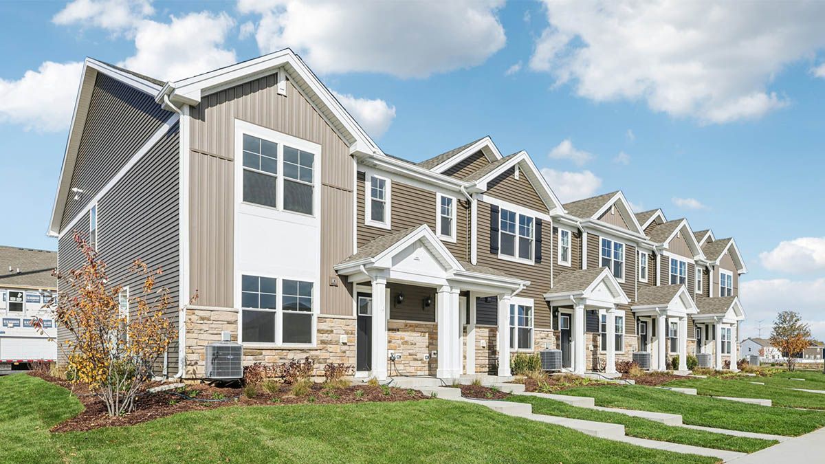 NORFOLK - Grande Reserve Townhomes: Yorkville, Illinois - D.R. Horton