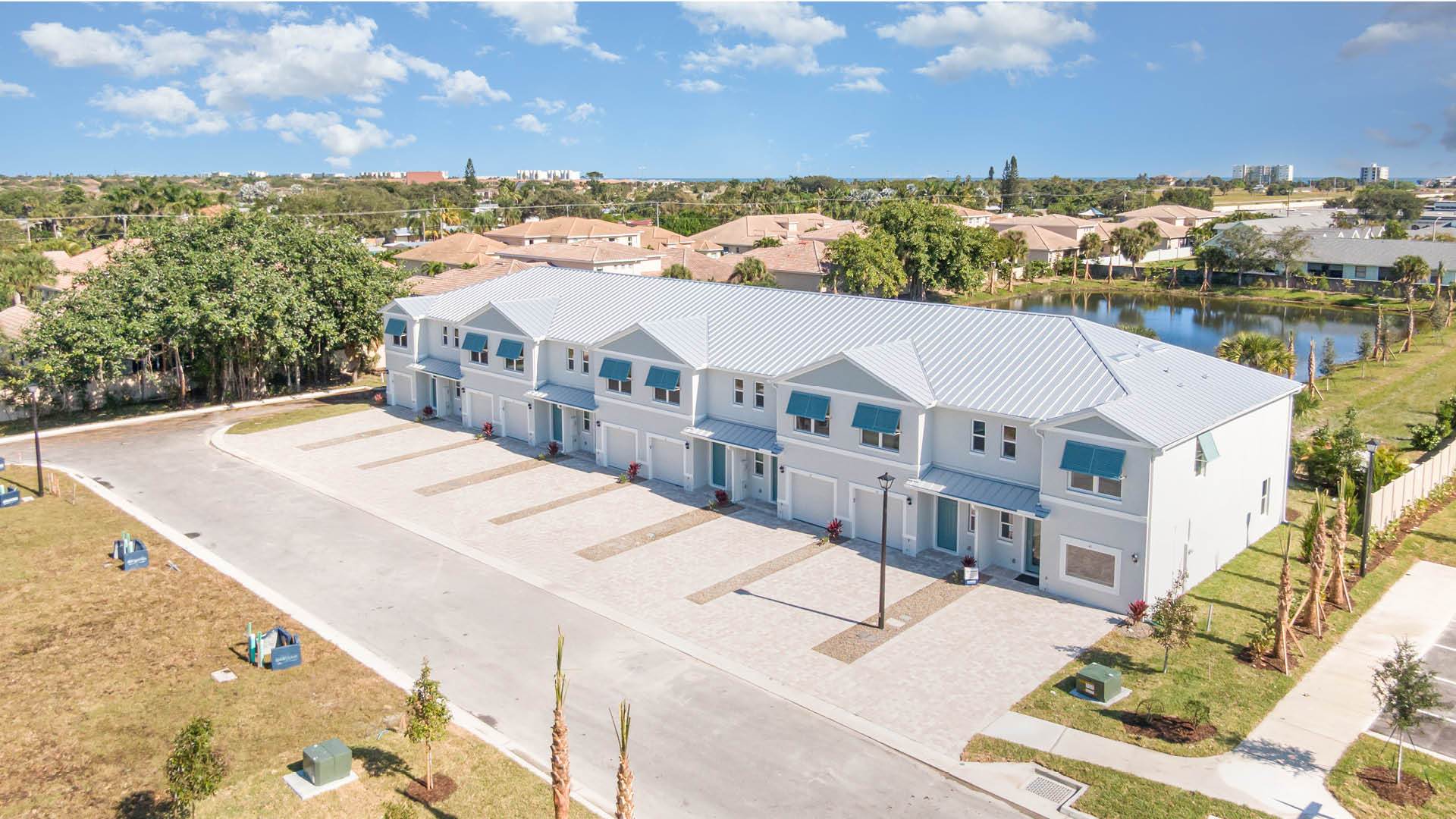 Pearson Interior Unit - Tortuga Cay: Satellite Beach, Florida - D.R. Horton
