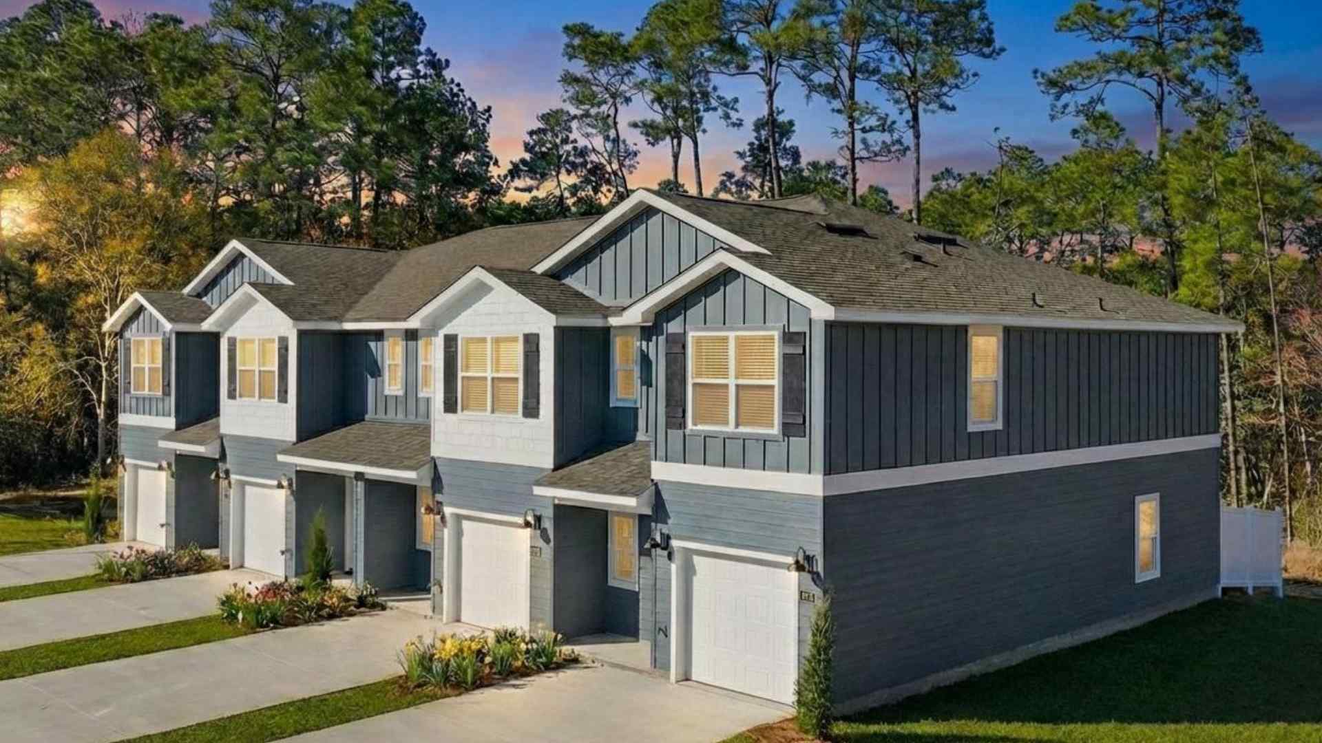 Pelican Landing Townhomes por D.R. Horton en Biloxi Mississippi