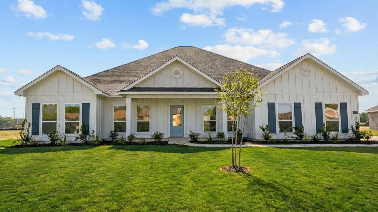 6601 Palm Pointe Drive. Ocean Springs, MS 39564