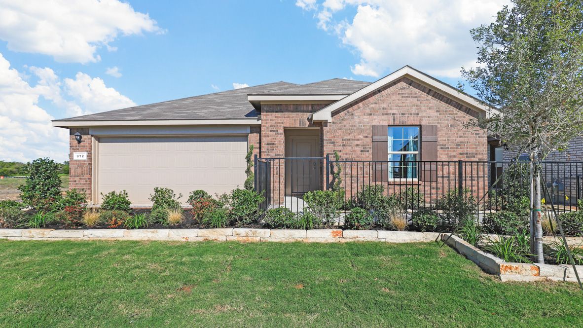 Lakeway - The Hills at Reunion: Rhome, Texas - D.R. Horton