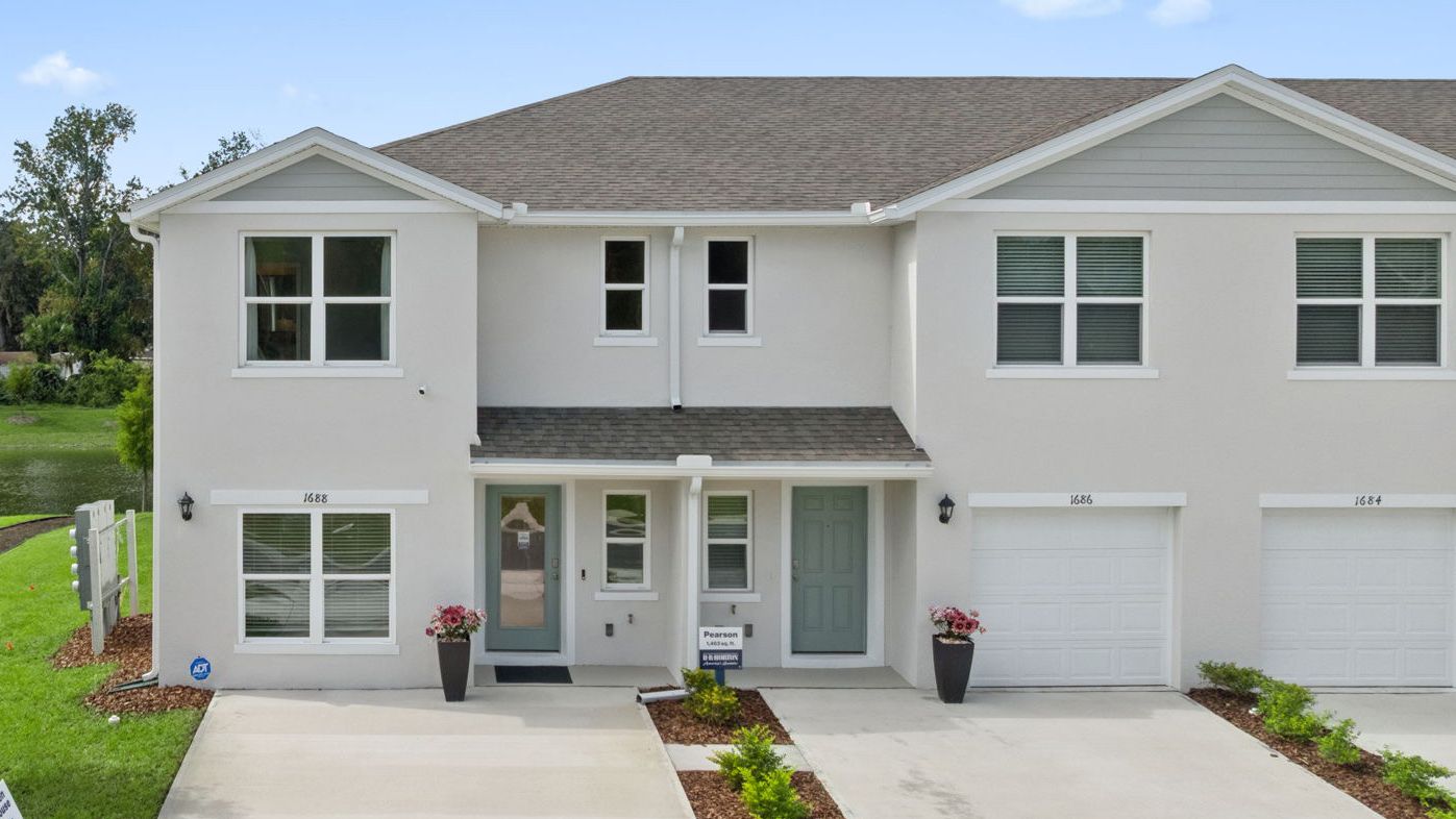 Pearson - Interior Unit - The Vineyards Townhomes: Holly Hill, Florida - D.R. Horton