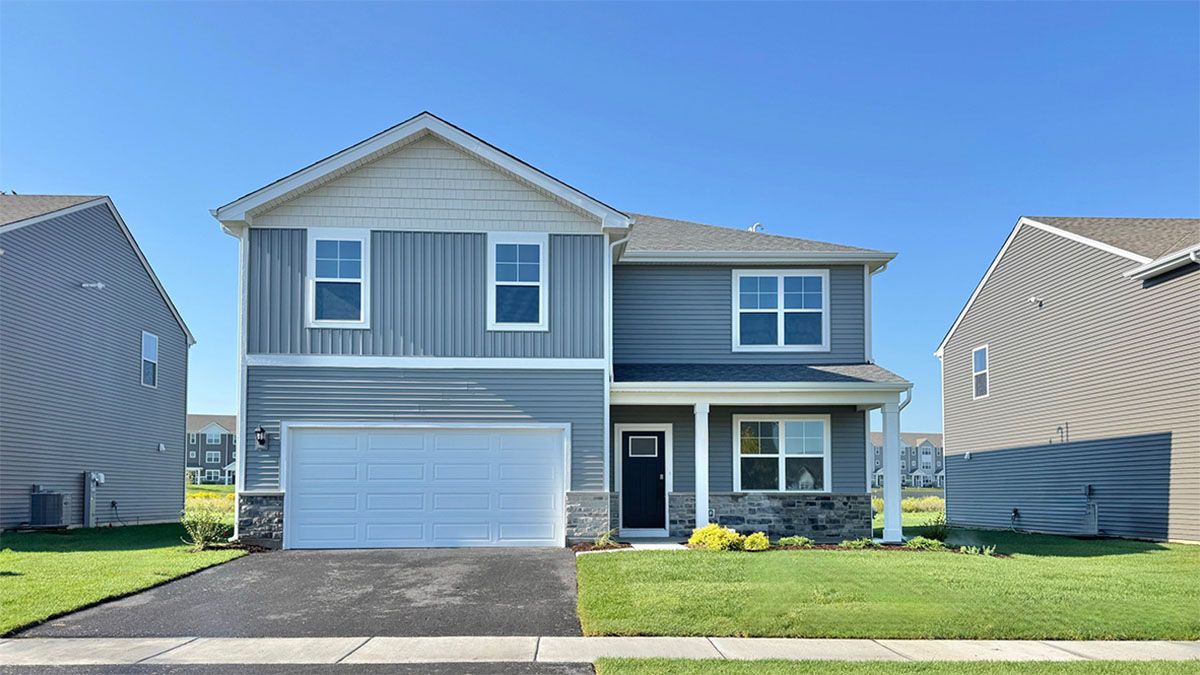Cambridge Lakes North Traditional Single Family por D.R. Horton en Chicago Illinois