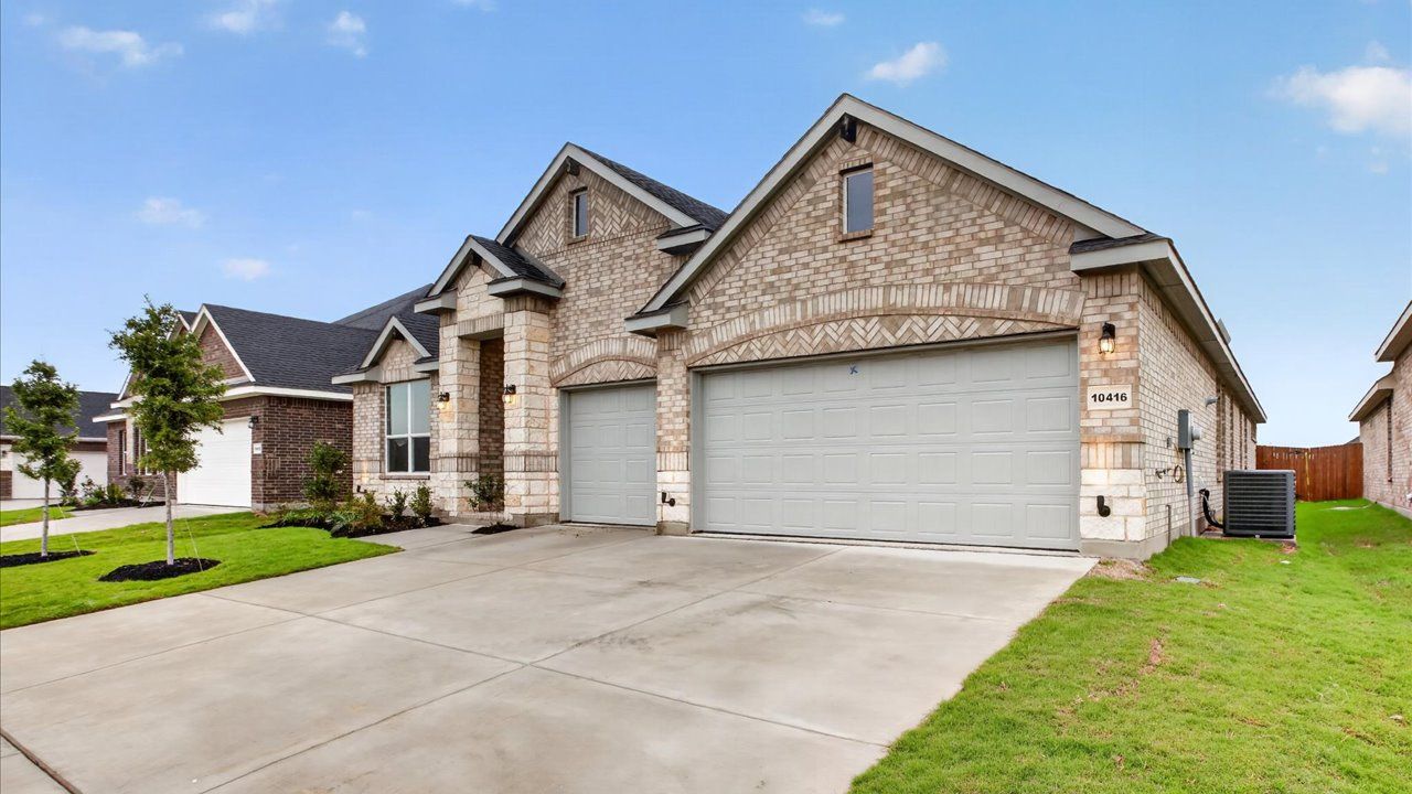 Legacy - Lakeview Pointe: Midlothian, Texas - D.R. Horton