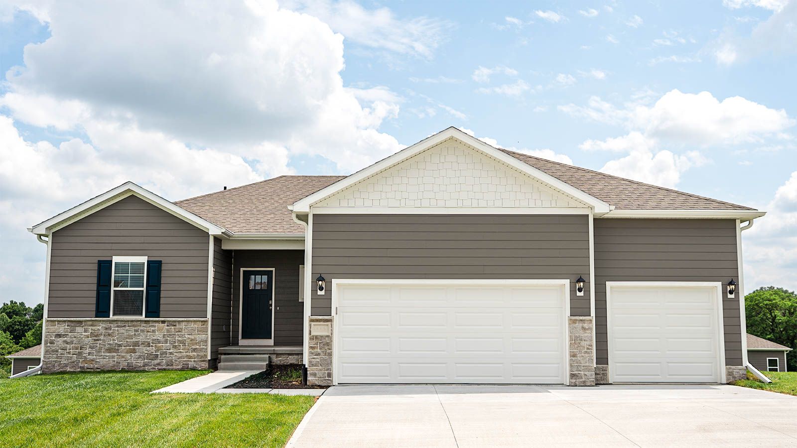 Majestic Pointe II - Bennington, NE