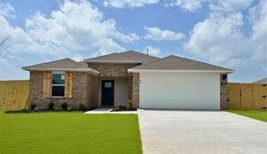 301 Ratliff Ave (DENTON)