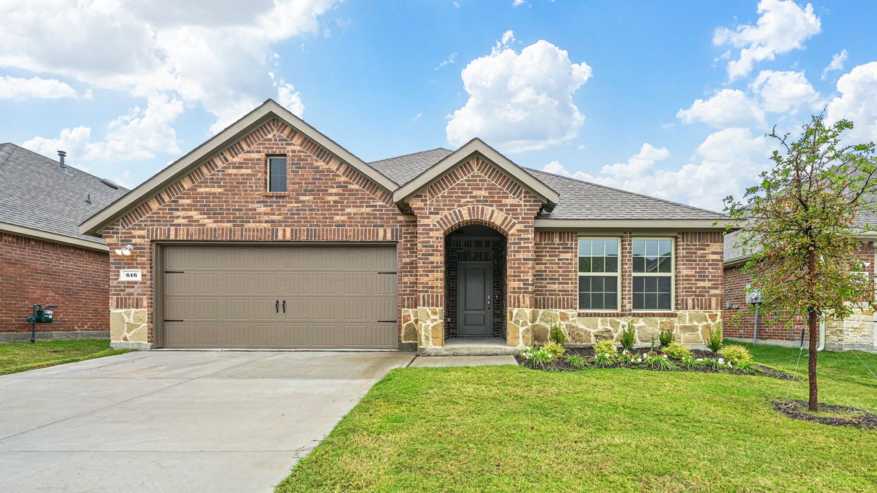 Selling From Woodcreek Model. Fate, TX 75189