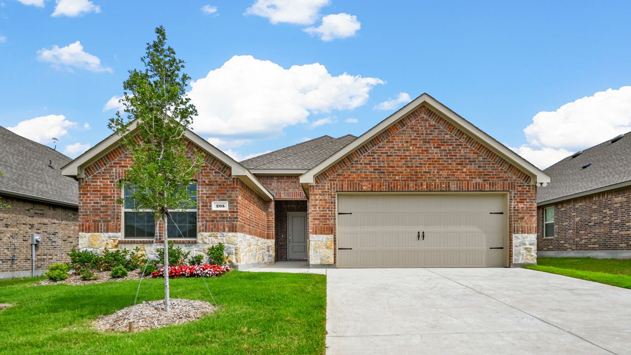 5048 Blazer Way. Garland, TX 75043