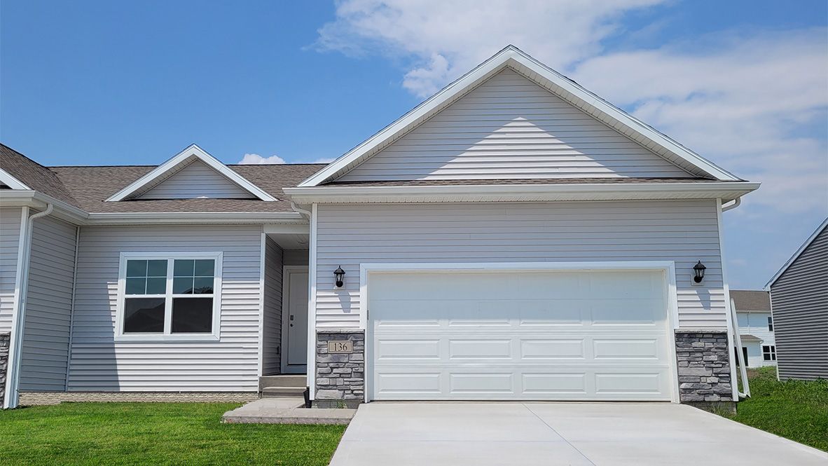 Spring Crest Twinhomes - Waukee, IA