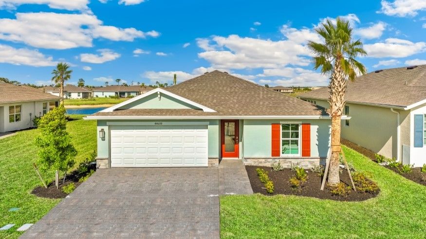 casa en Palmetto Landing at Babcock Ranch Express por D.R. Horton