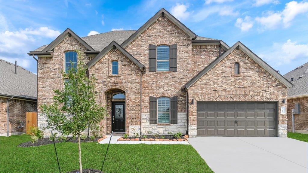 Adrian - Alexander 65' Homesites: Pearland, Texas - D.R. Horton