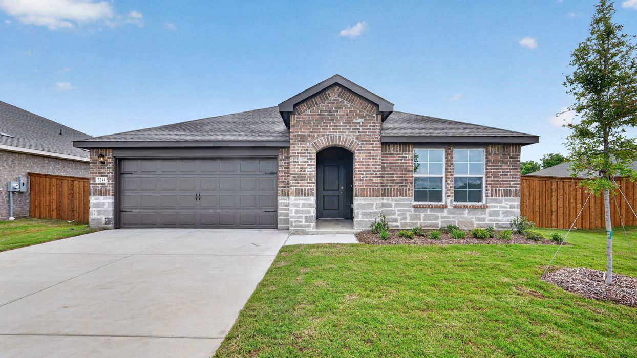 Lakeway - Forestbrook Estates: Paris, Texas - D.R. Horton