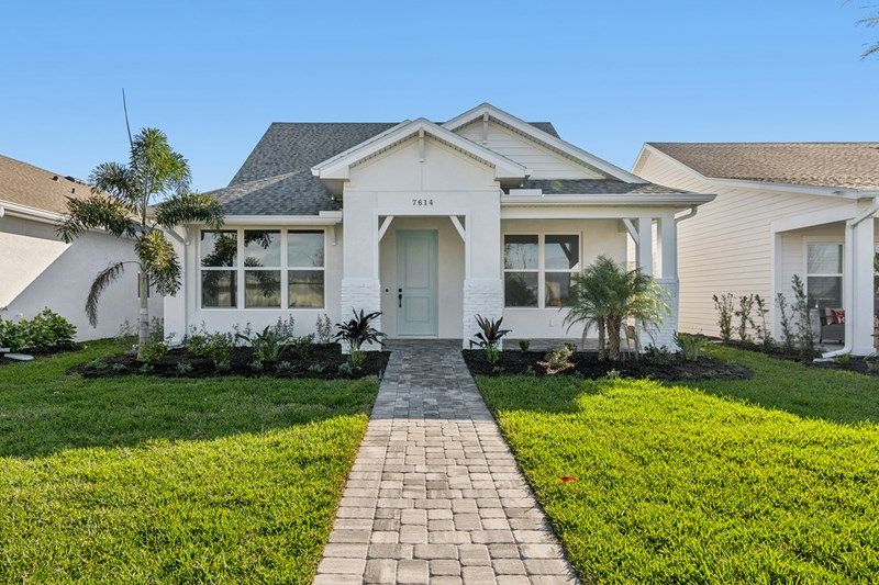SeaFlower - Bungalow Homes por David Weekley Homes en Sarasota-Bradenton Florida
