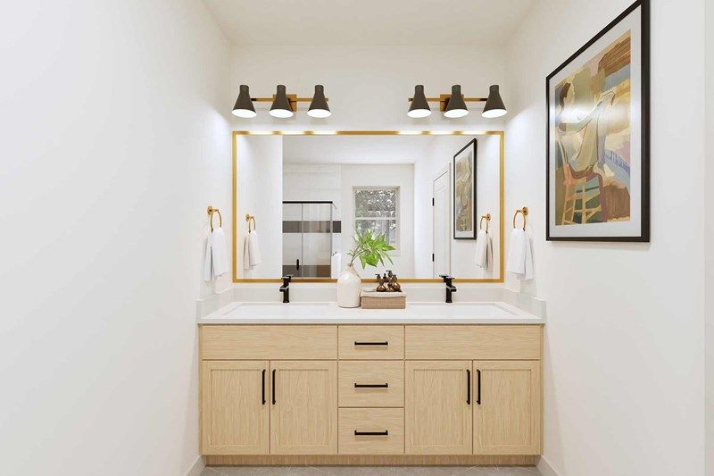The Wisteria - Owner's Bath