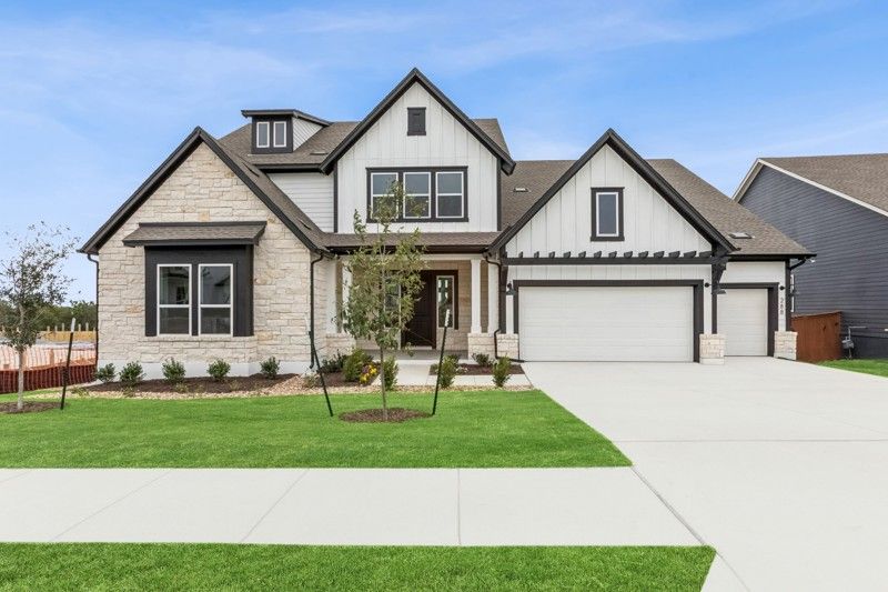 Lauer - Headwaters 80' - Executive Series: Dripping Springs, Texas - David Weekley Homes
