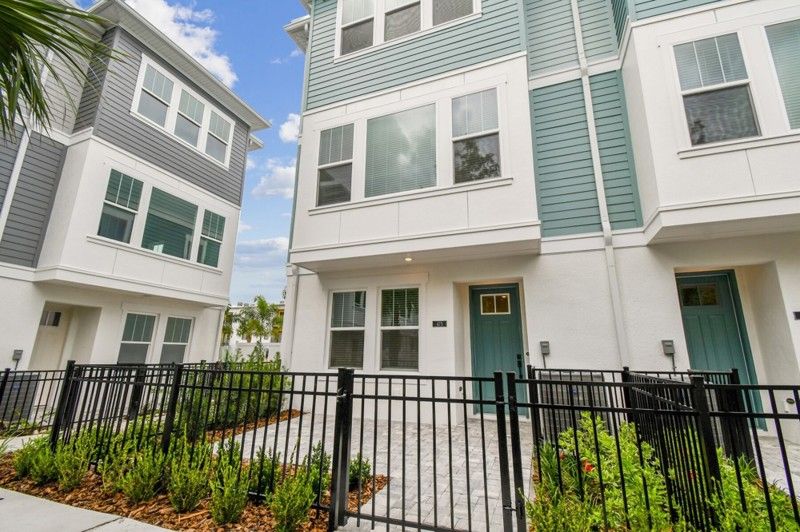 Towns at Union - Saint Petersburg, FL