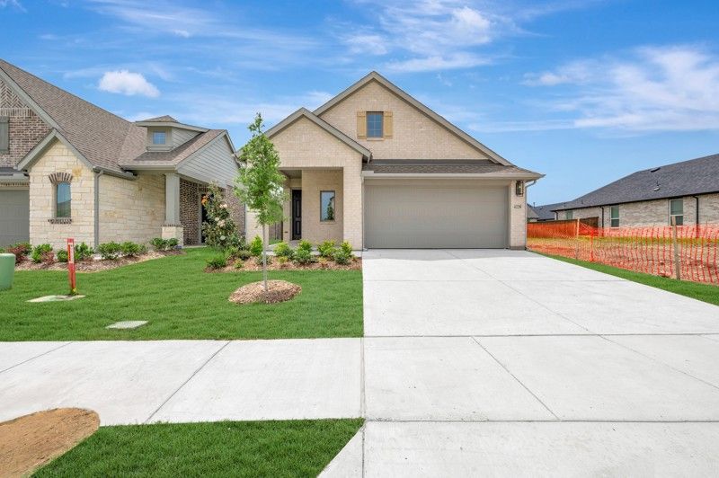 Palmilla - Creekshaw – Gardens: Royse City, Texas - David Weekley Homes
