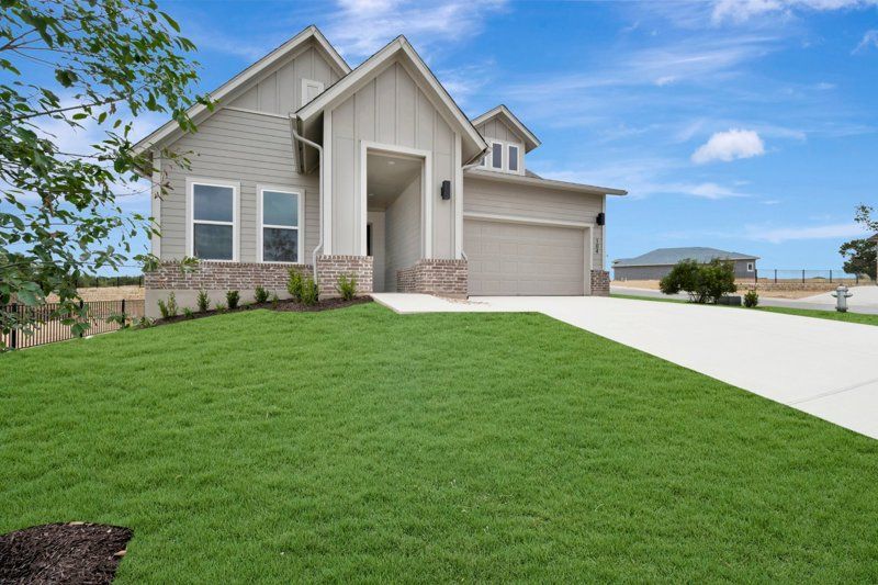 Brandsville - Kissing Tree – Spruce Series: San Marcos, Texas - David Weekley Homes