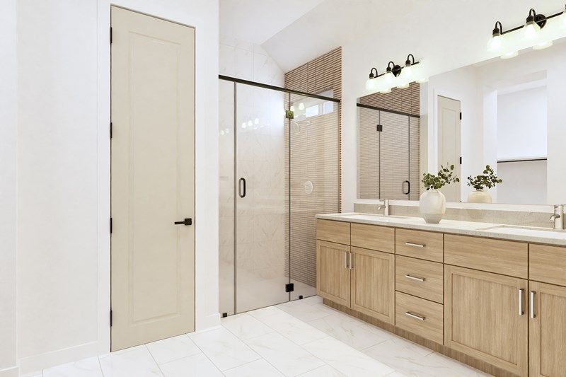 The Aspen - Owner's Bath