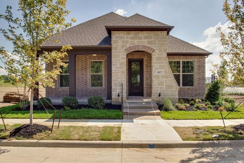 Glencrest - Elements at Viridian - Signature Series: Arlington, Texas - David Weekley Homes