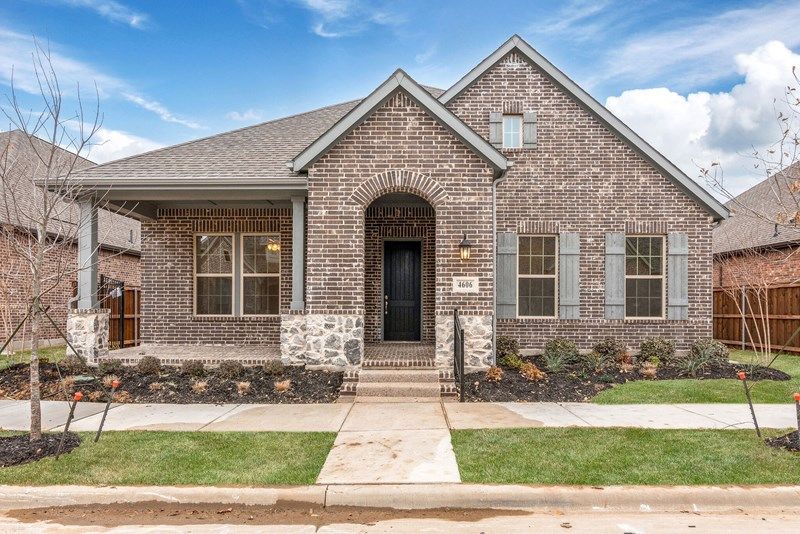 4609 Beaver Creek Drive. Arlington, TX 76005