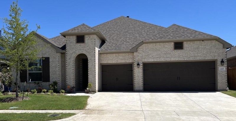 221 Wintergrass Drive. Waxahachie, TX 75165