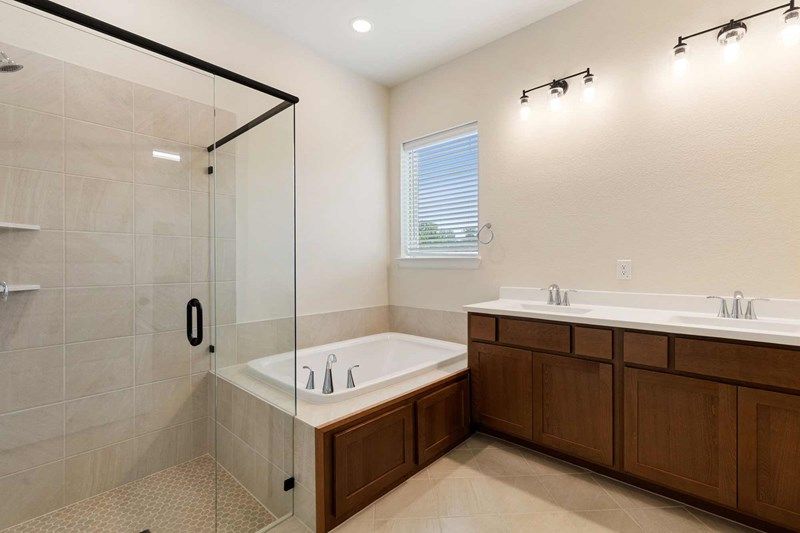 The Anthony - Owner's Bath