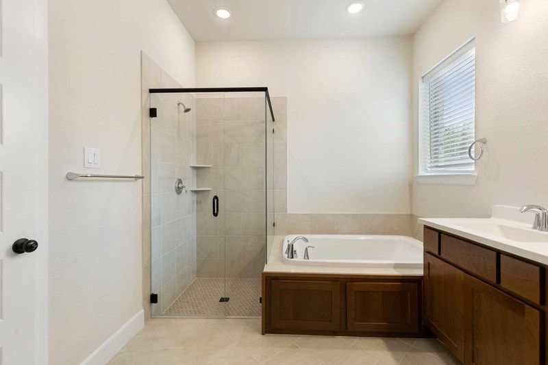 The Anthony - Owner's Bath