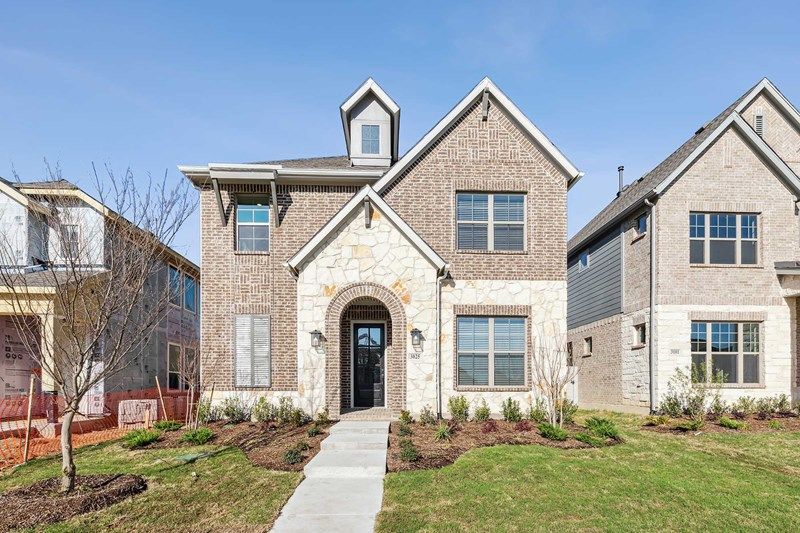 2078 Cuellar Way. Van Alstyne, TX 75495