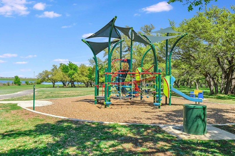 Devine Lake Park
